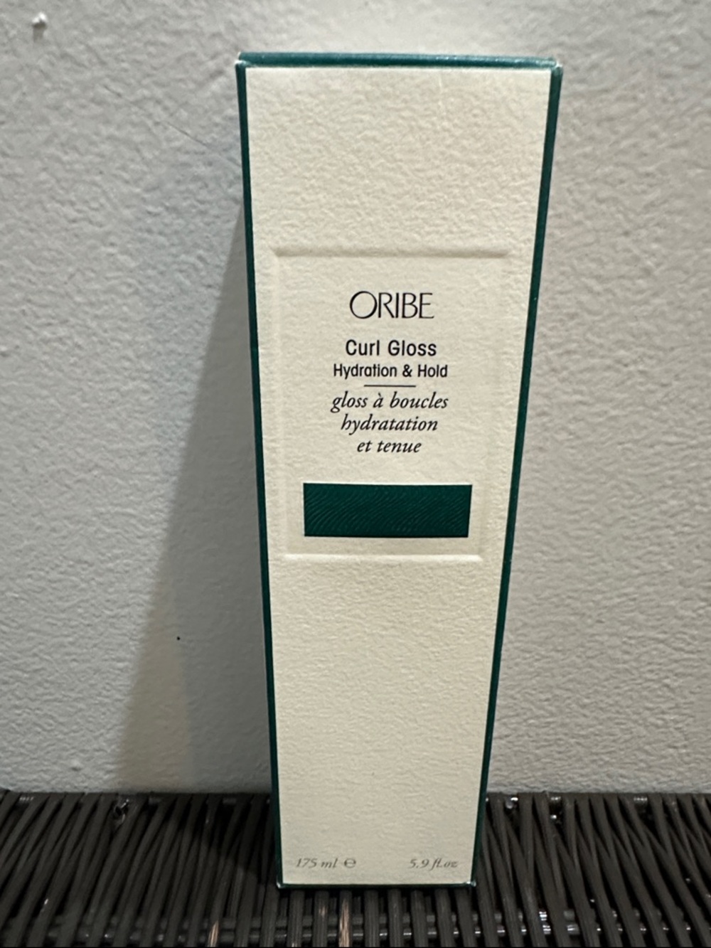Oribe Curl Gloss - Picture 4 of 6